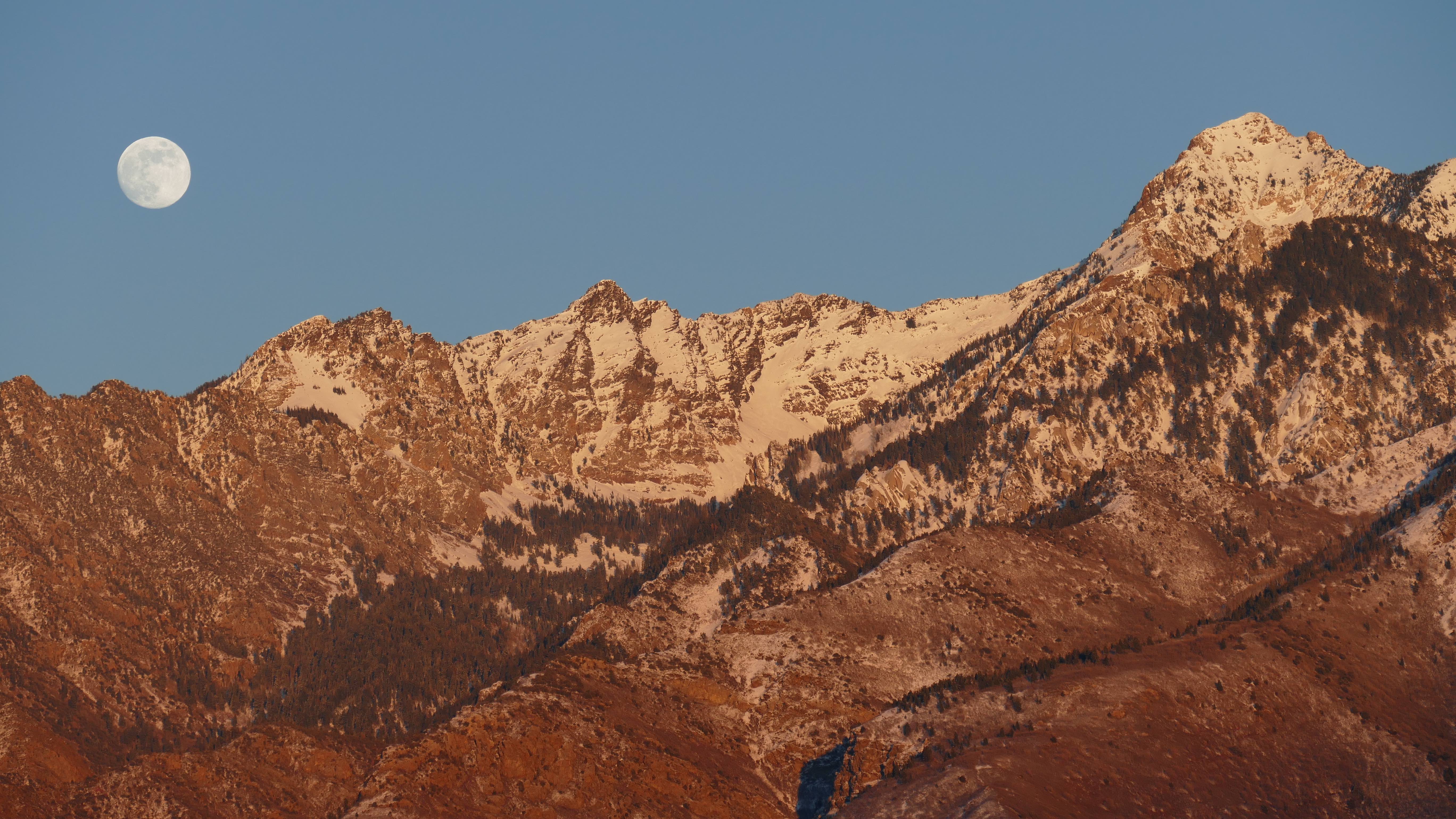 Mountain moon